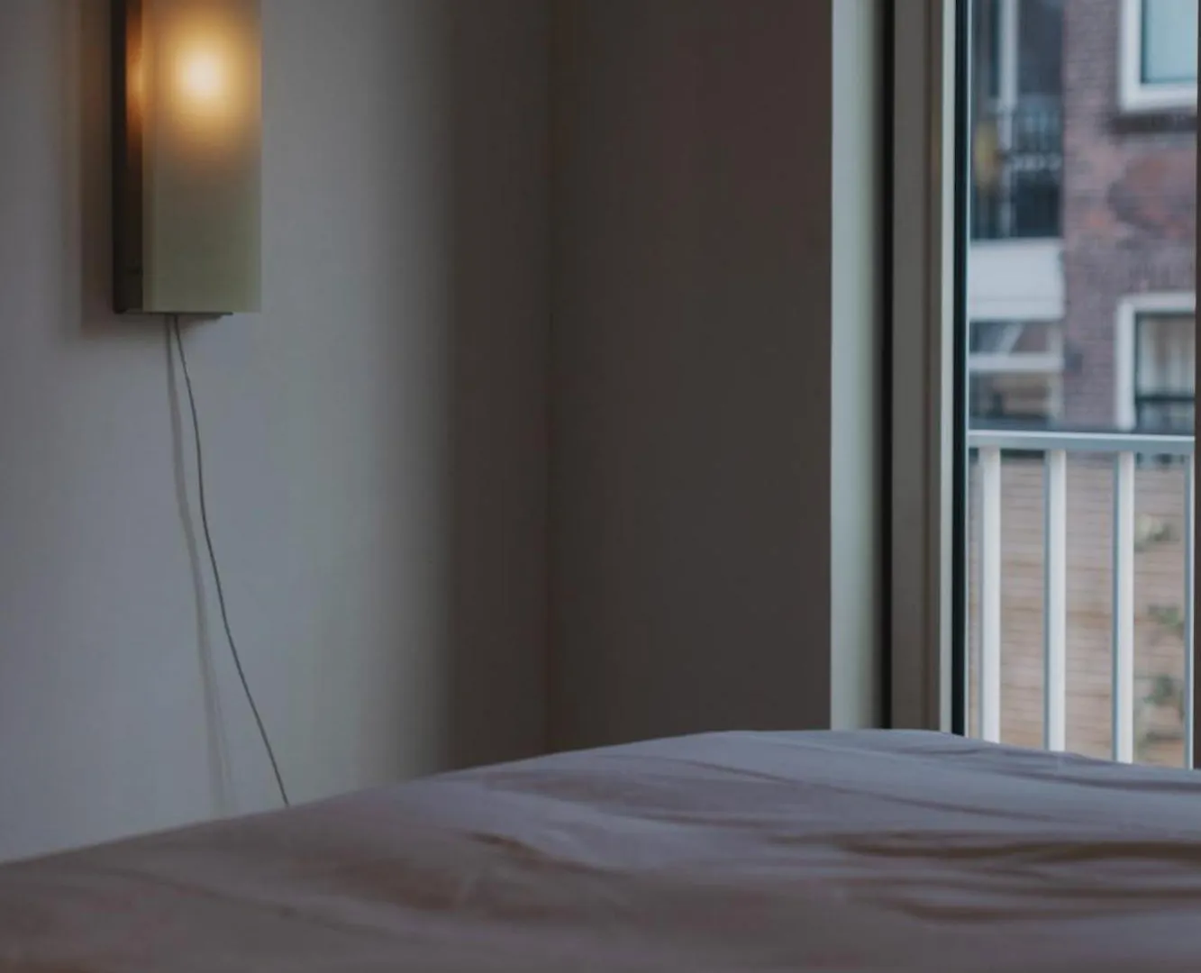 Man Met Bril Koffie Hotel Rotterdam